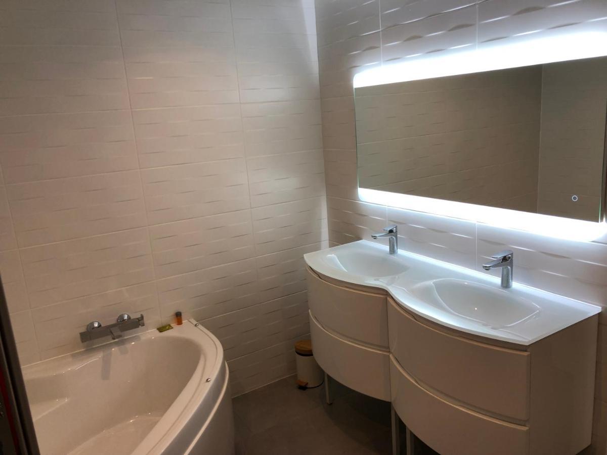 Apartment : 10km Metz - Renove Duplex 75m2 - Proximite A31 Et Toutes Commodites *