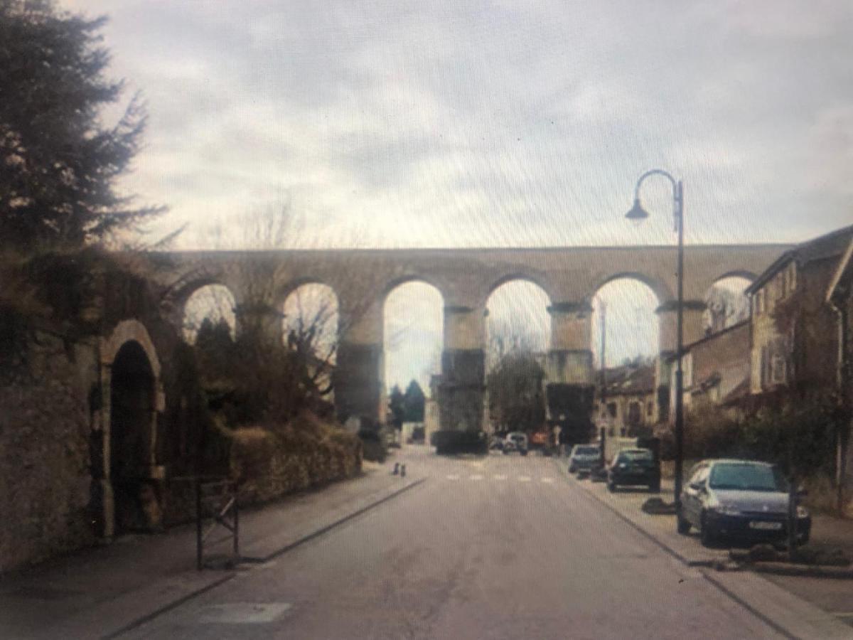 Apartment : 10km Metz - Renove Duplex 75m2 - Proximite A31 Et Toutes Commodites